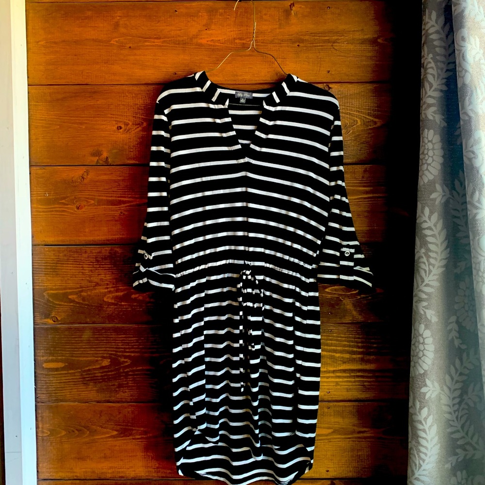 Lily Rose black and white dress Size Medium